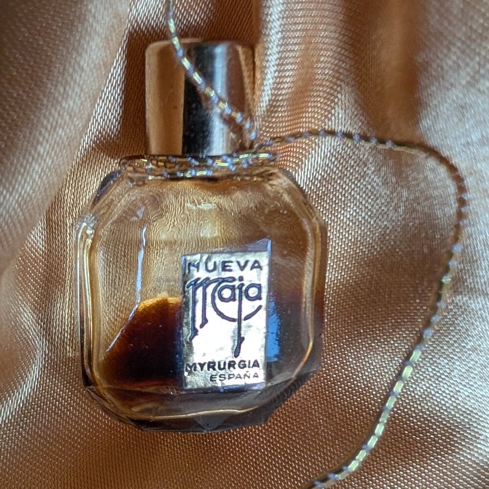 Nueva Maja empty VTG micro miniature bottle